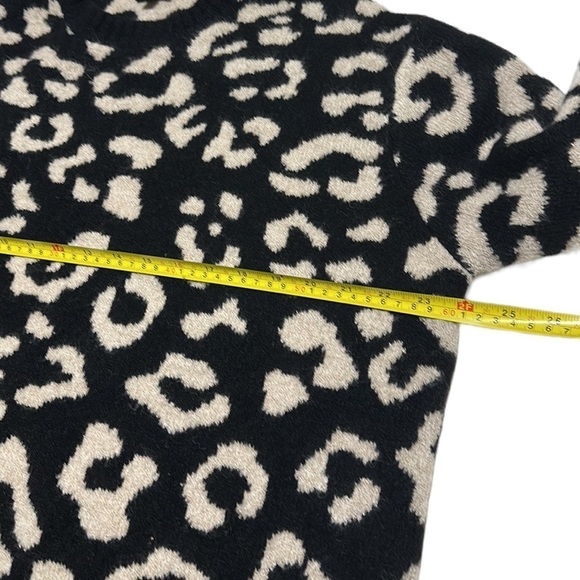 Coco + Carmen Oversized Wool Blend Leopard
Pullover Sweater S/M - Picture 9 of 9